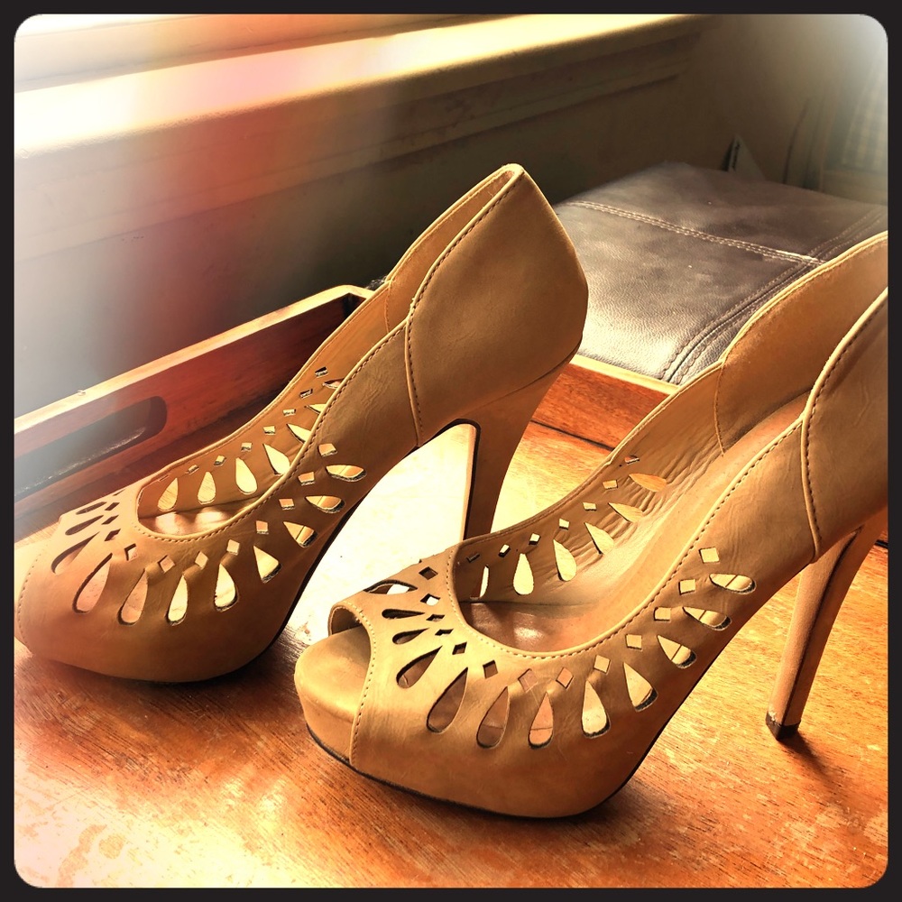 Heart in D heels